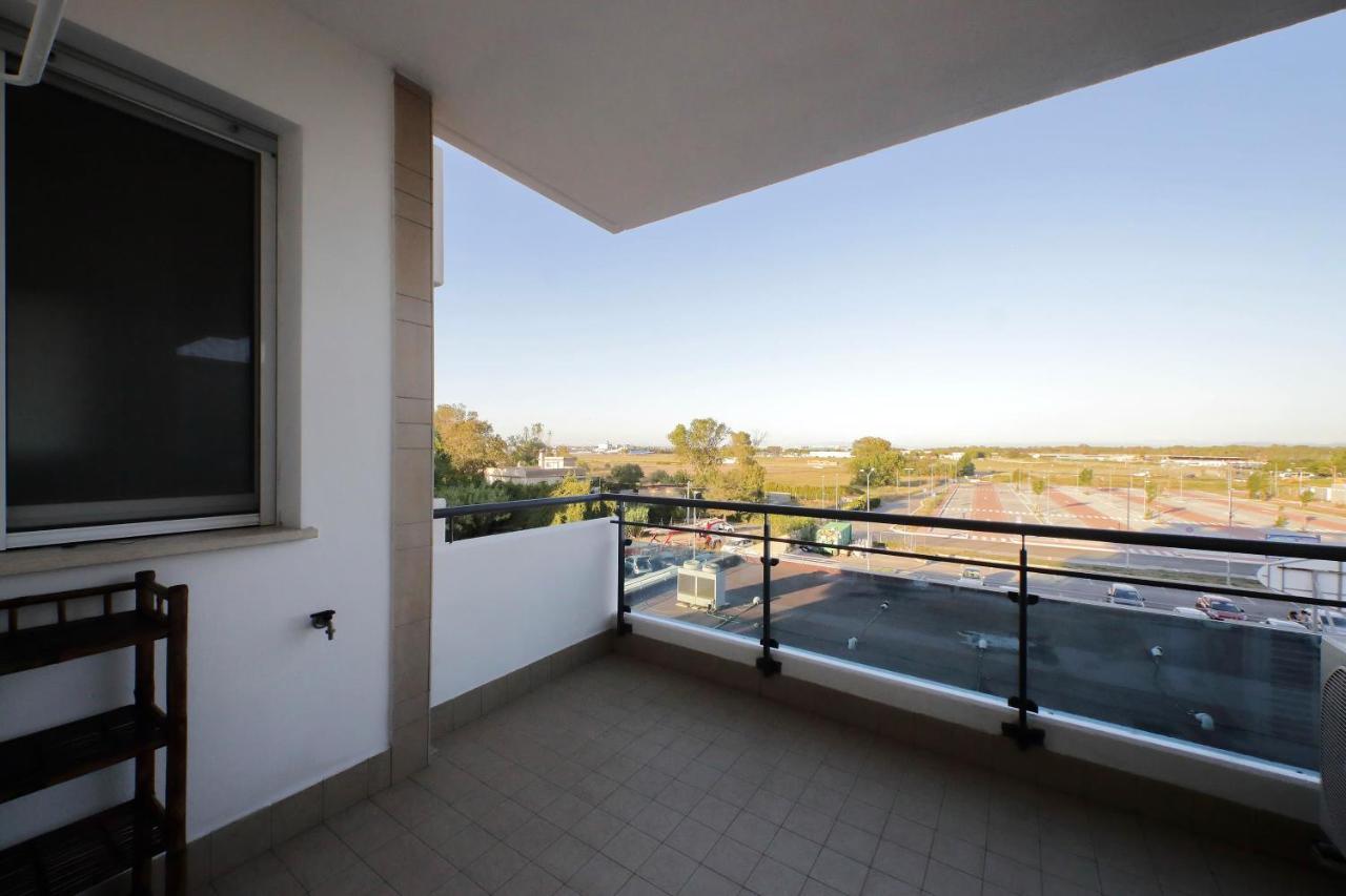 Bilocale Con Vista Sull'Aeroporto - Comodo Per Il Viaggio Fiumicino Zewnętrze zdjęcie